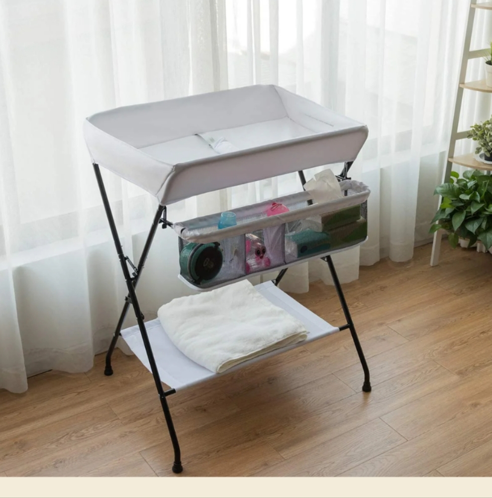 Portable changing table